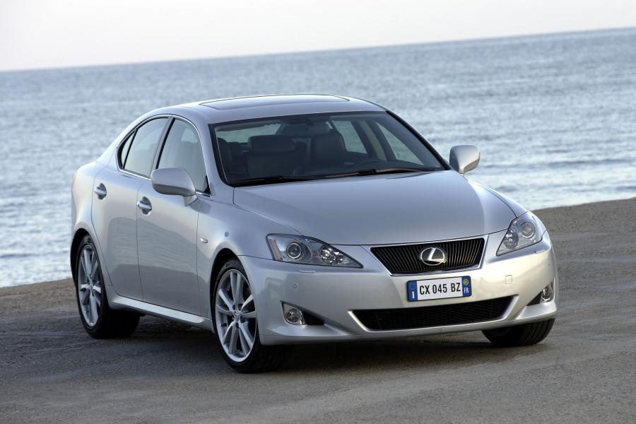  Lexus IS250 2005 года  (фото 38 из 141)